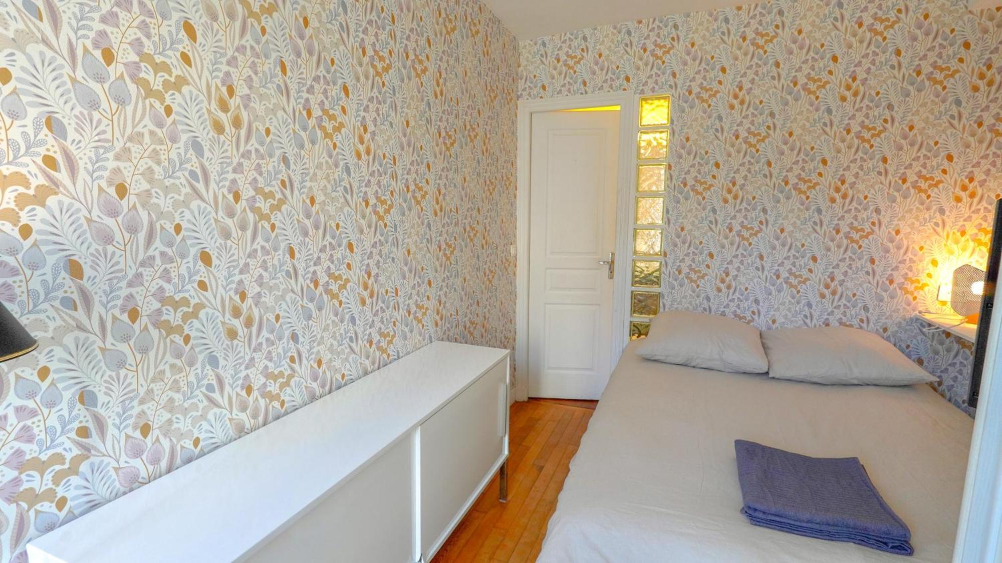Апартаменты New Sunny Flat Near Montorgeuil Париж Экстерьер фото